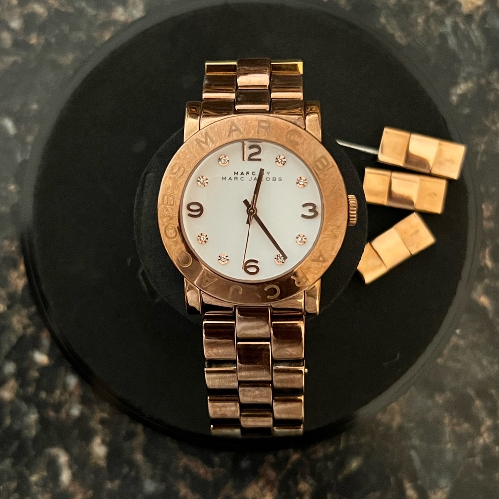 Marc Jacobs Unisex Rose Gold Tone Watch